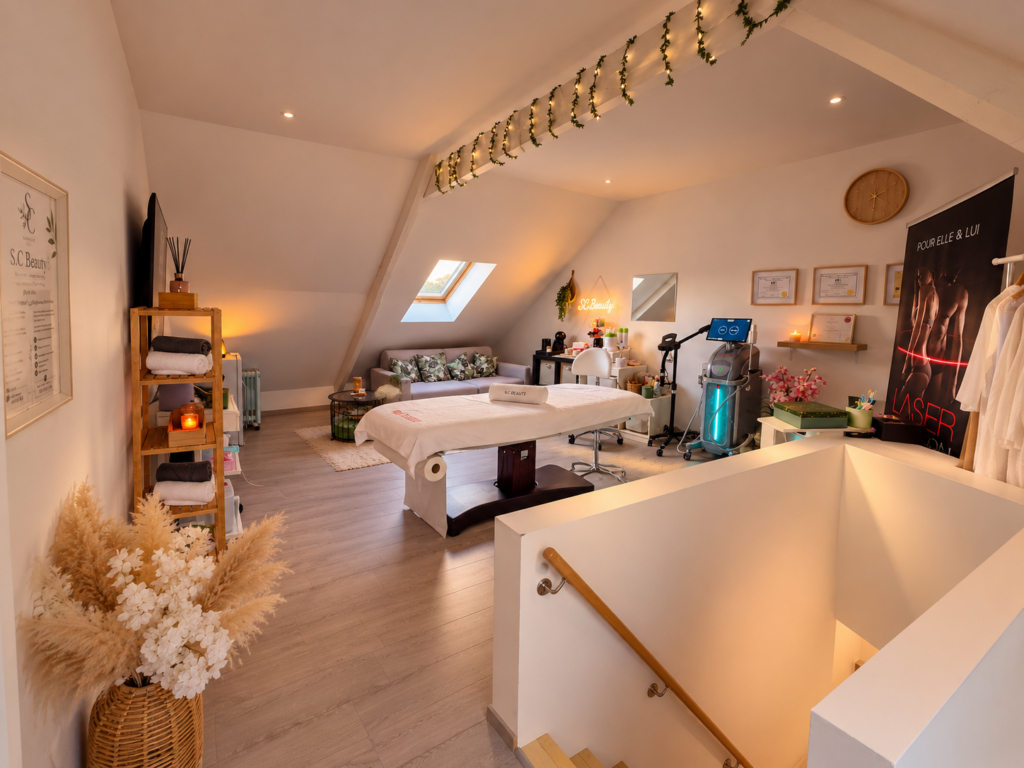 studio beauté mansardé chaleureux et élégant